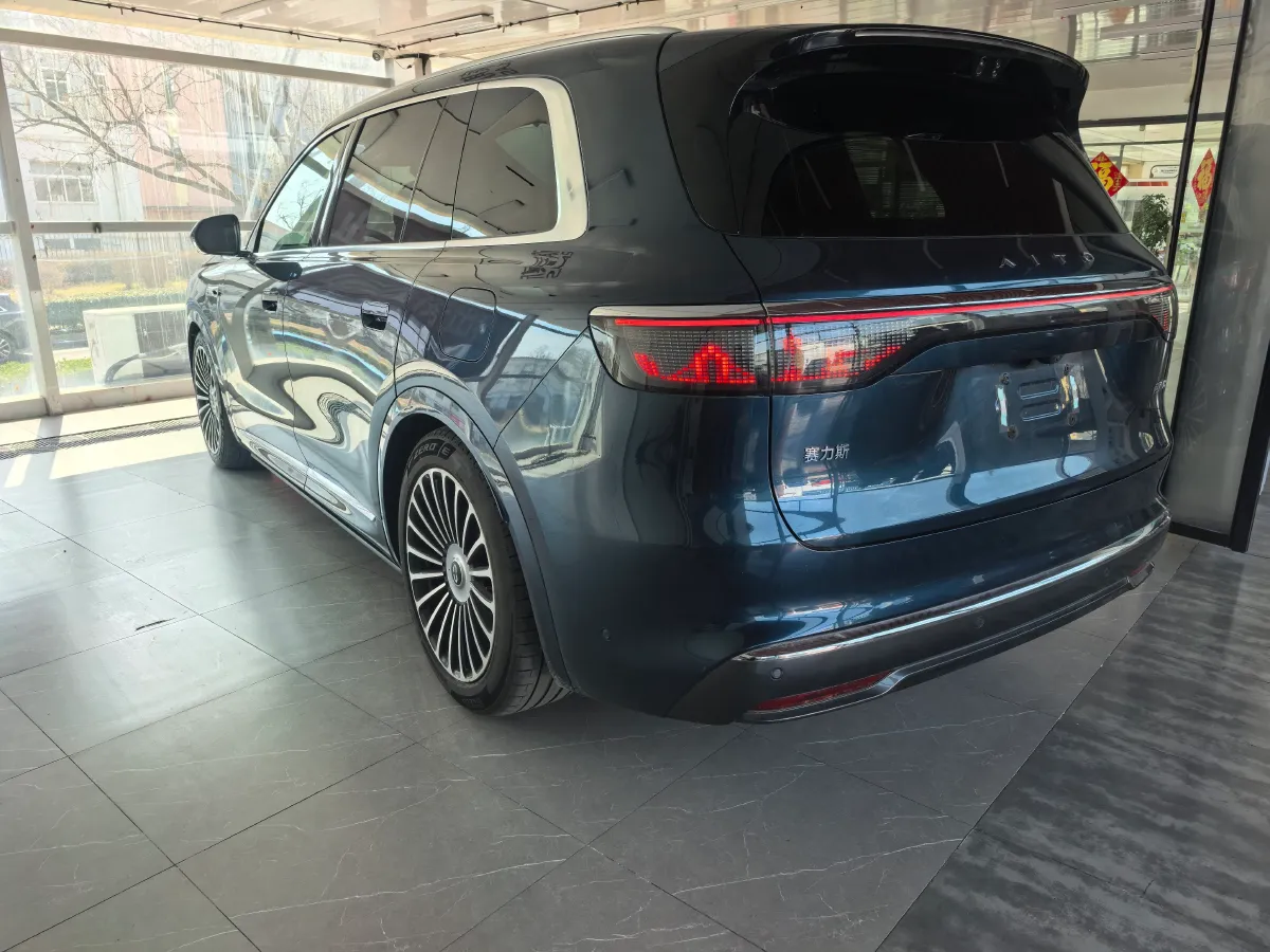 2025 AITO AITO M8 REEV 160HP REEV 53.4KWH,autocango,china used car exporter,china ev exporter,chinese used car exporter,chinese used ev exporter