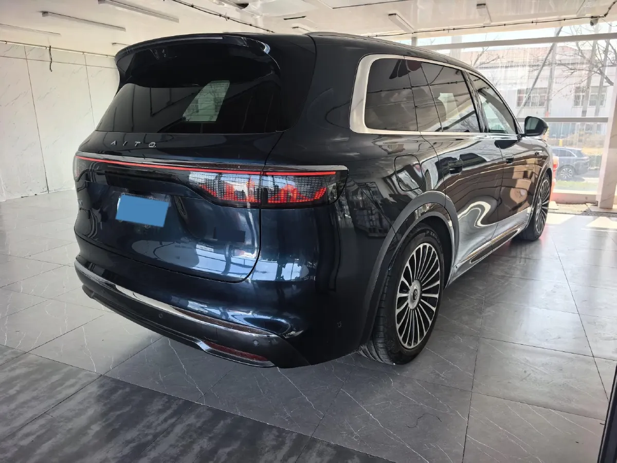 2025 AITO AITO M8 REEV 160HP REEV 53.4KWH,autocango,china used car exporter,china ev exporter,chinese used car exporter,chinese used ev exporter