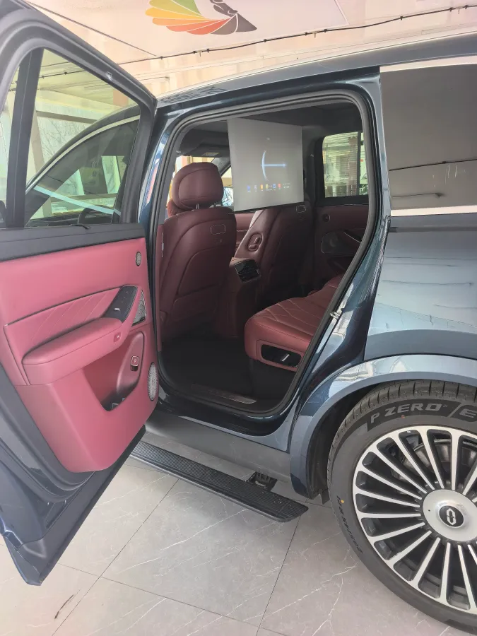 2025 AITO AITO M8 REEV 160HP REEV 53.4KWH,autocango,china used car exporter,china ev exporter,chinese used car exporter,chinese used ev exporter