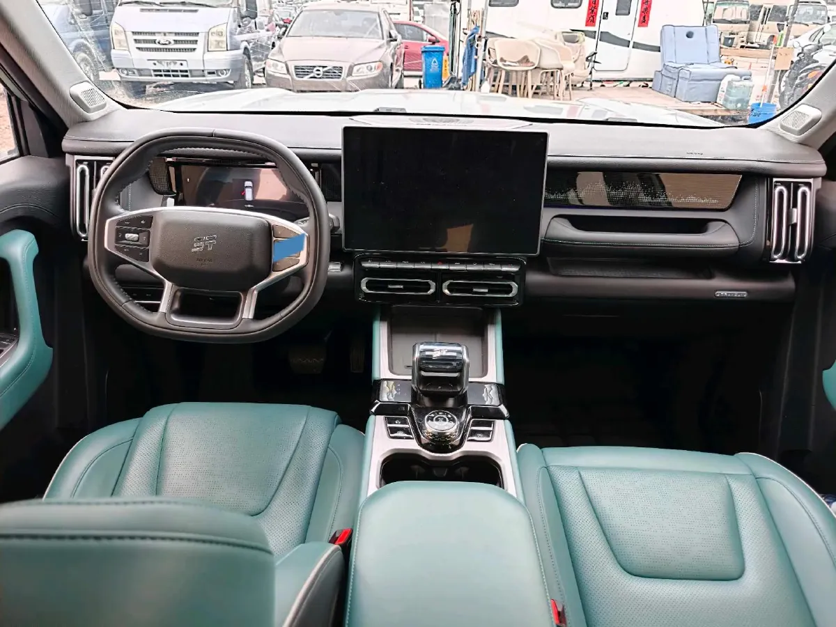 2025 Jetour Traveller 2.0T 254HP L4 7DCT,autocango,china used car exporter,china ev exporter,chinese used car exporter,chinese used ev exporter