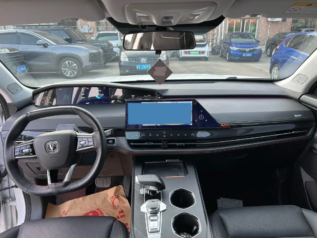 2021 ChangAn UNI-K 2.0T 233HP L4 8AT,autocango,china used car exporter,china ev exporter,chinese used car exporter,chinese used ev exporter