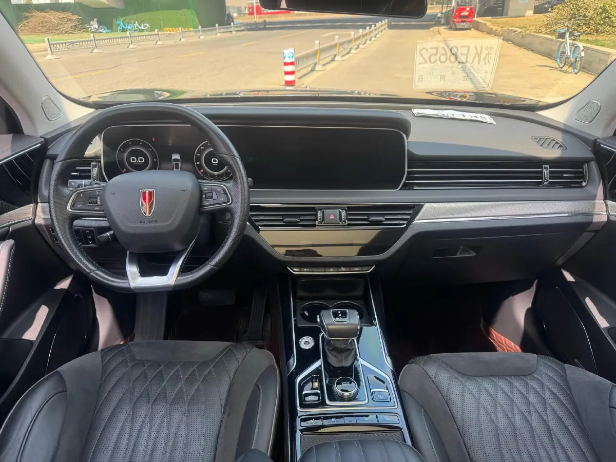 2022 HongQi HS5 2.0T 224HP L4 6AT,autocango,china used car exporter,china ev exporter,chinese used car exporter,chinese used ev exporter