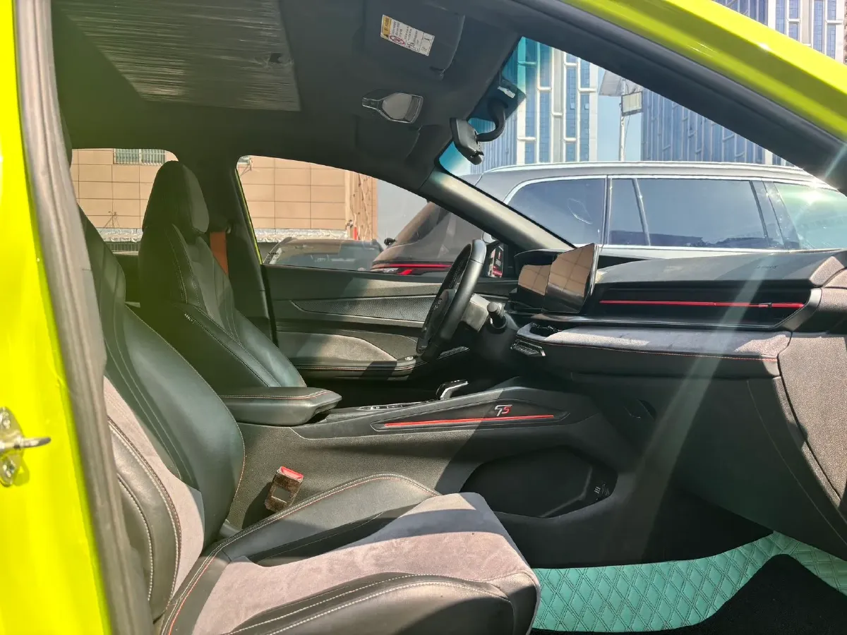 2022 Geely Binray 1.5T 181HP L4 7DCT,autocango,china used car exporter,china ev exporter,chinese used car exporter,chinese used ev exporter