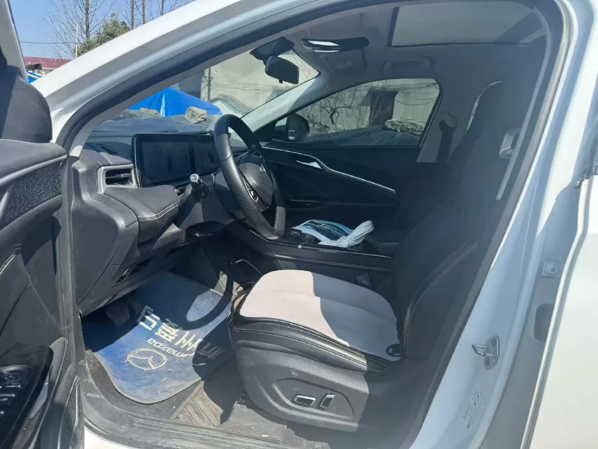 2021 GAC Trumpchi M6 1.5T 169HP L4 7DCT,autocango,china used car exporter,china ev exporter,chinese used car exporter,chinese used ev exporter