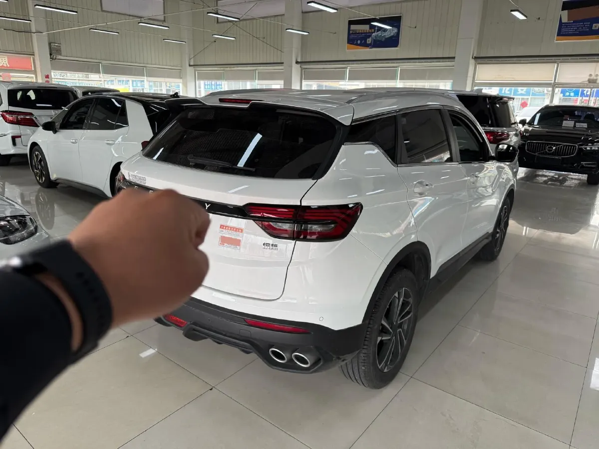 2023 Geely Coolray 1.5T 181HP L4 7DCT,autocango,china used car exporter,china ev exporter,chinese used car exporter,chinese used ev exporter