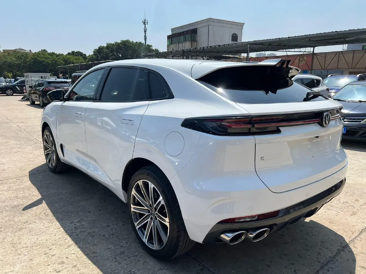 2021 ChangAn UNI-K 2.0T 233HP L4 8AT,autocango,china used car exporter,china ev exporter,chinese used car exporter,chinese used ev exporter