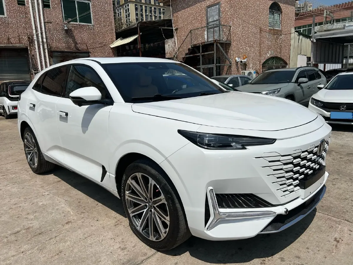 2021 ChangAn UNI-K 2.0T 233HP L4 8AT,autocango,china used car exporter,china ev exporter,chinese used car exporter,chinese used ev exporter