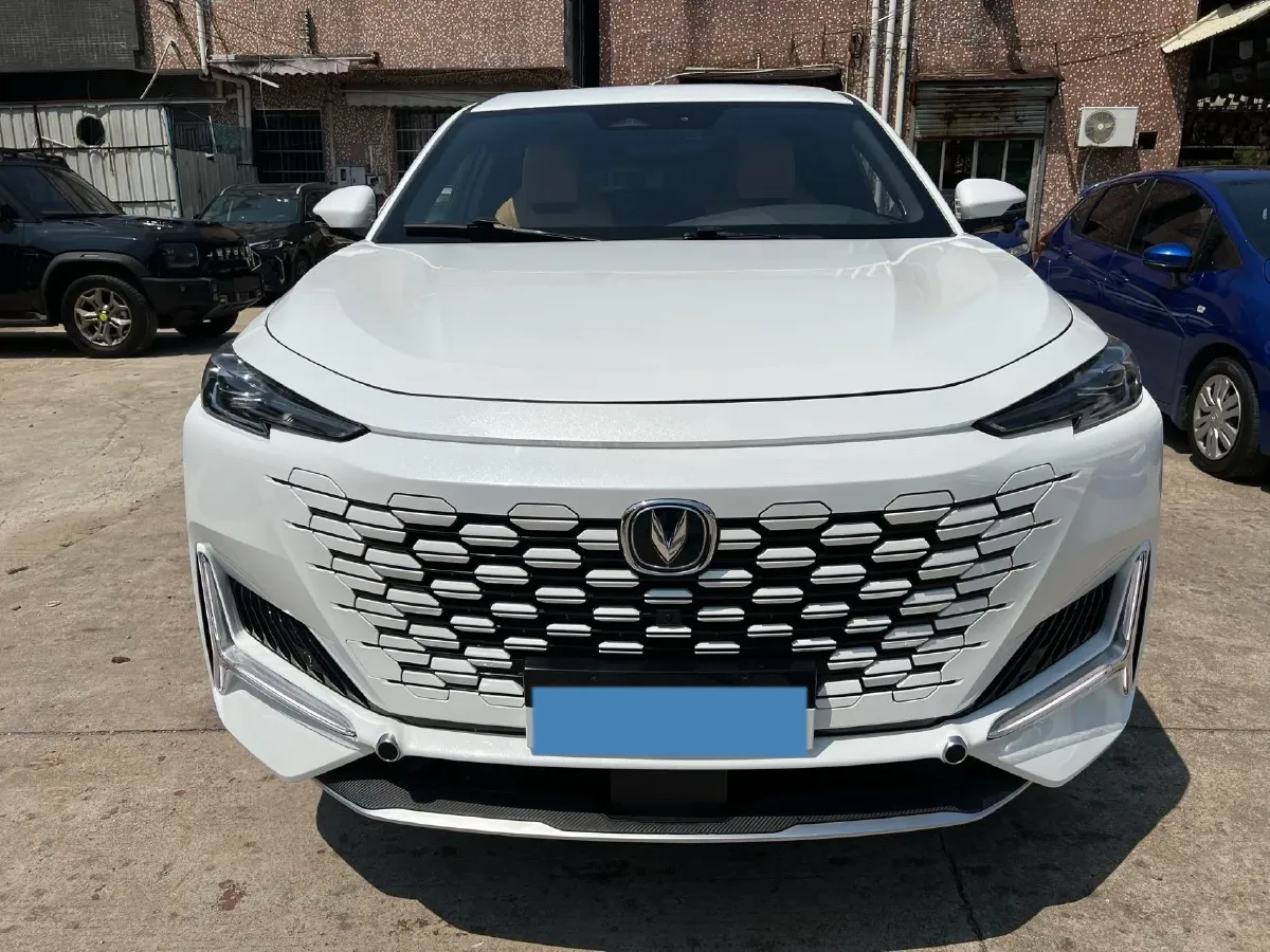 2021 ChangAn UNI-K 2.0T 233HP L4 8AT,autocango,china used car exporter,china ev exporter,chinese used car exporter,chinese used ev exporter