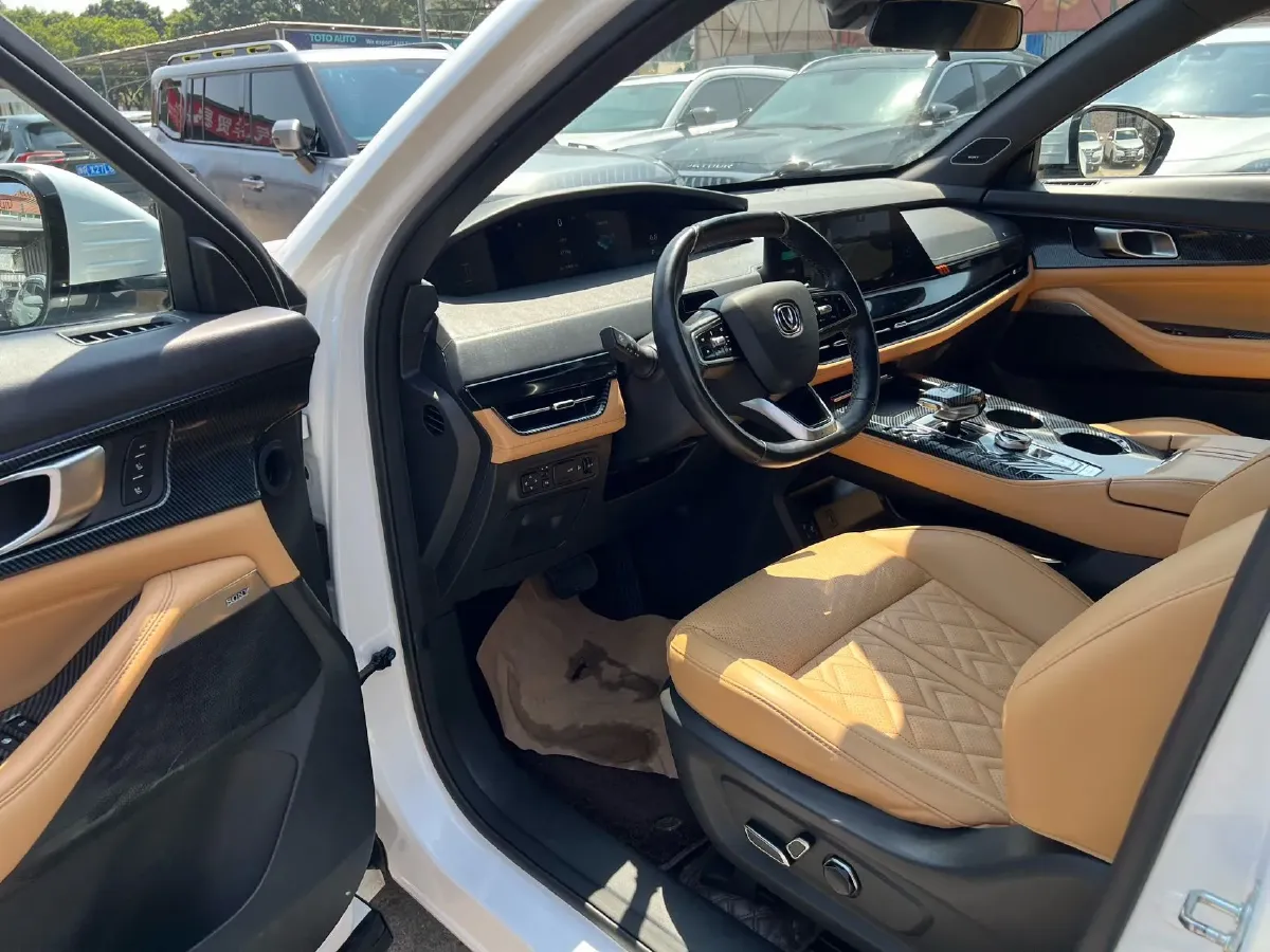 2021 ChangAn UNI-K 2.0T 233HP L4 8AT,autocango,china used car exporter,china ev exporter,chinese used car exporter,chinese used ev exporter