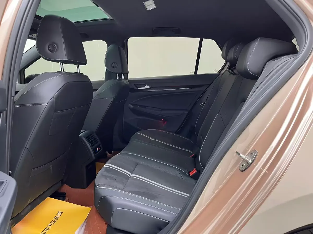 2021 Volkswagen Golf 1.4T 150HP L4 7DCT,autocango,china used car exporter,china ev exporter,chinese used car exporter,chinese used ev exporter