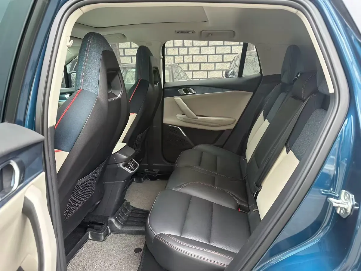 2020 LYNK&CO 06 1.5T 177HP L3 7DCT,autocango,china used car exporter,china ev exporter,chinese used car exporter,chinese used ev exporter