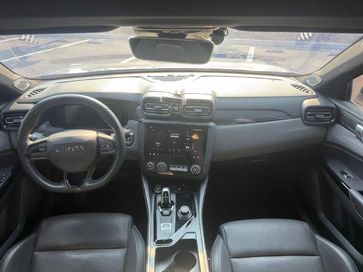 2022 LYNK&CO 02 Hatchback 2.0T 190HP L4 7DCT,autocango,china used car exporter,china ev exporter,chinese used car exporter,chinese used ev exporter