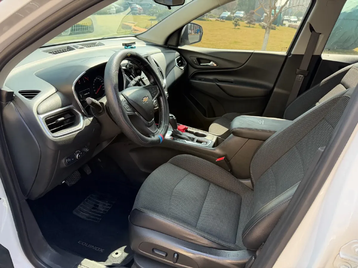 2018 Chevrolet Equinox 1.5T 180HP L4 6AT,autocango,china used car exporter,china ev exporter,chinese used car exporter,chinese used ev exporter