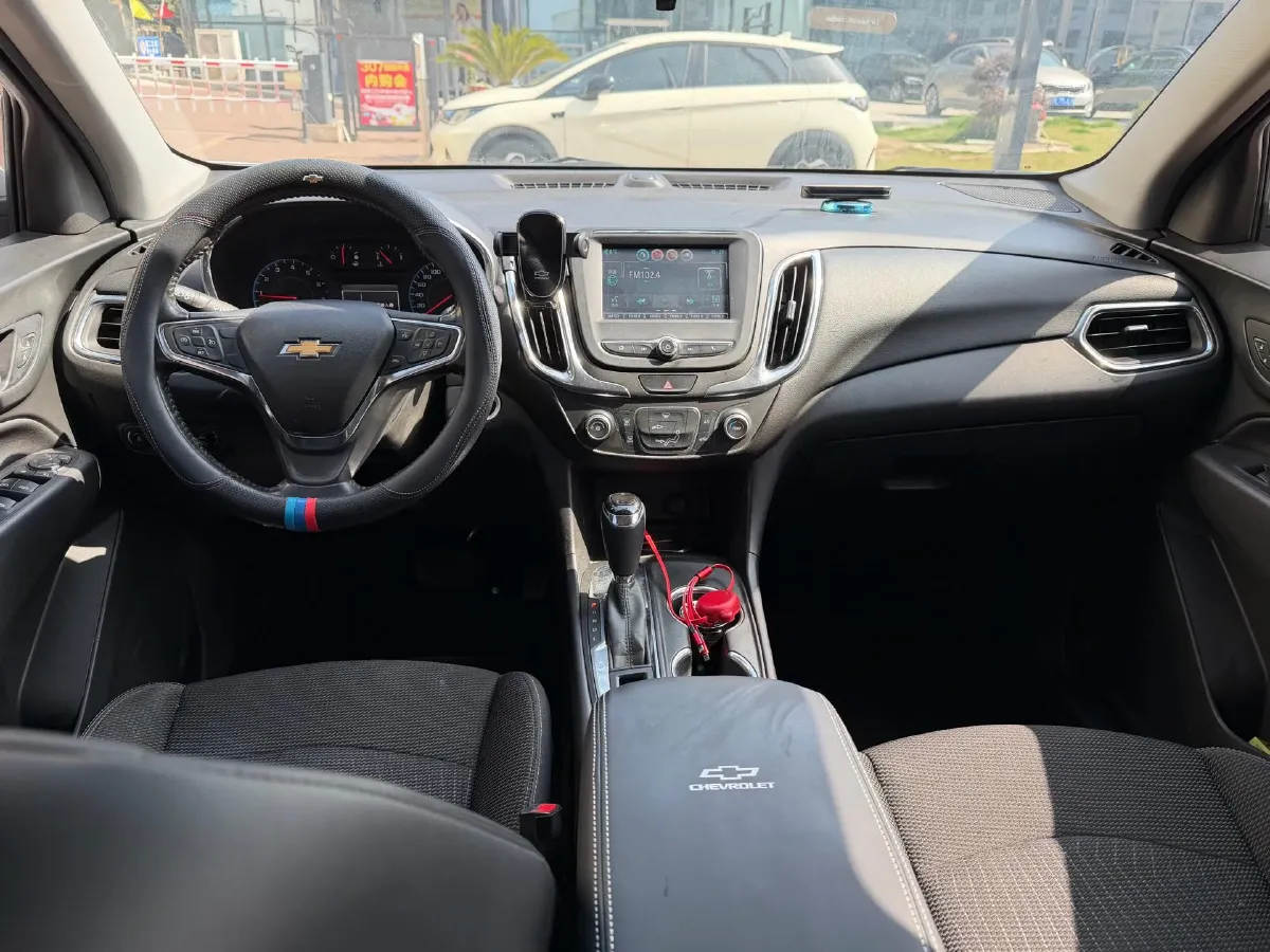 2018 Chevrolet Equinox 1.5T 180HP L4 6AT,autocango,china used car exporter,china ev exporter,chinese used car exporter,chinese used ev exporter