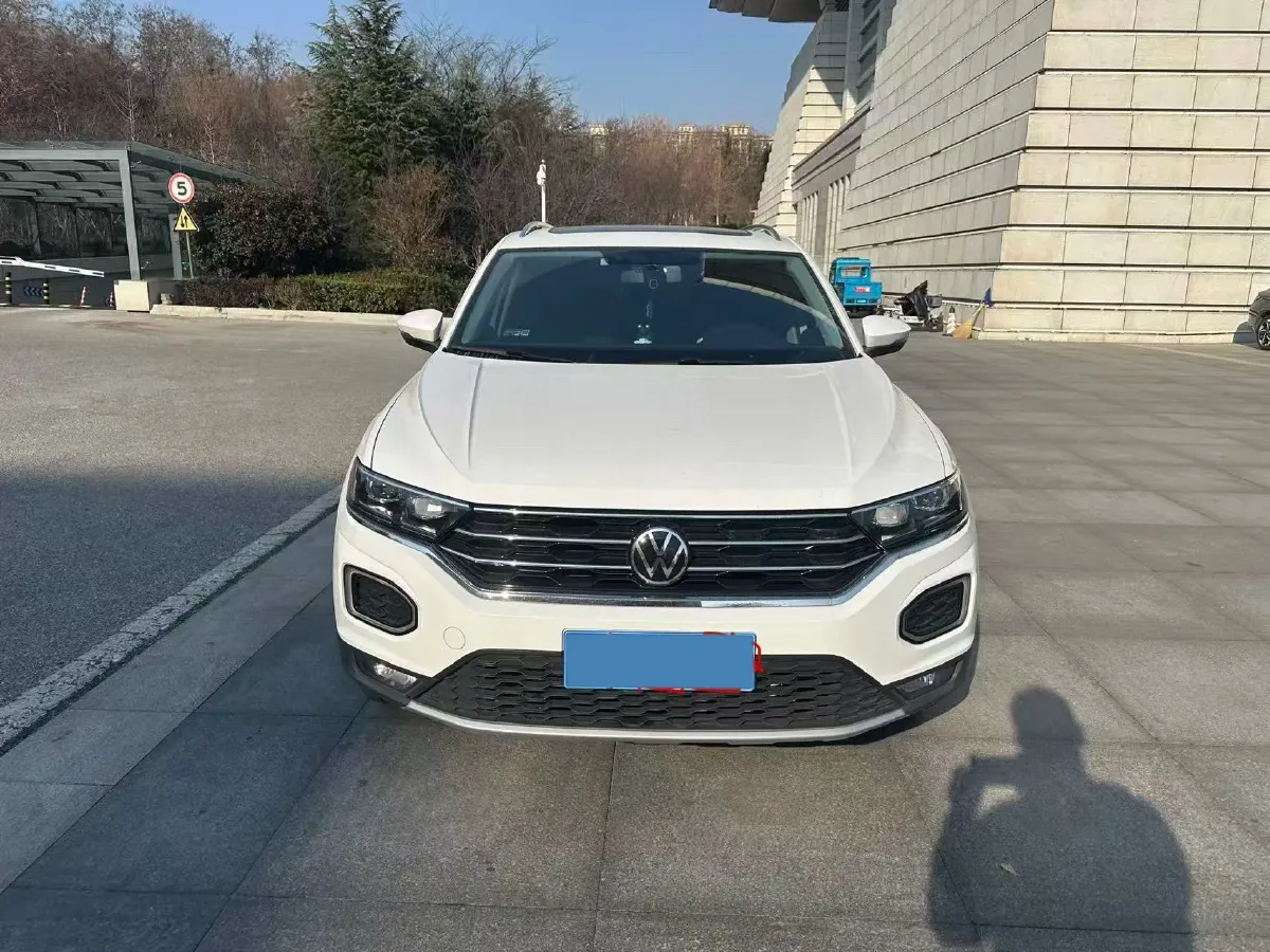 2021 Volkswagen T-Roc 1.4T 150HP L4 7DCT,autocango,china used car exporter,china ev exporter,chinese used car exporter,chinese used ev exporter