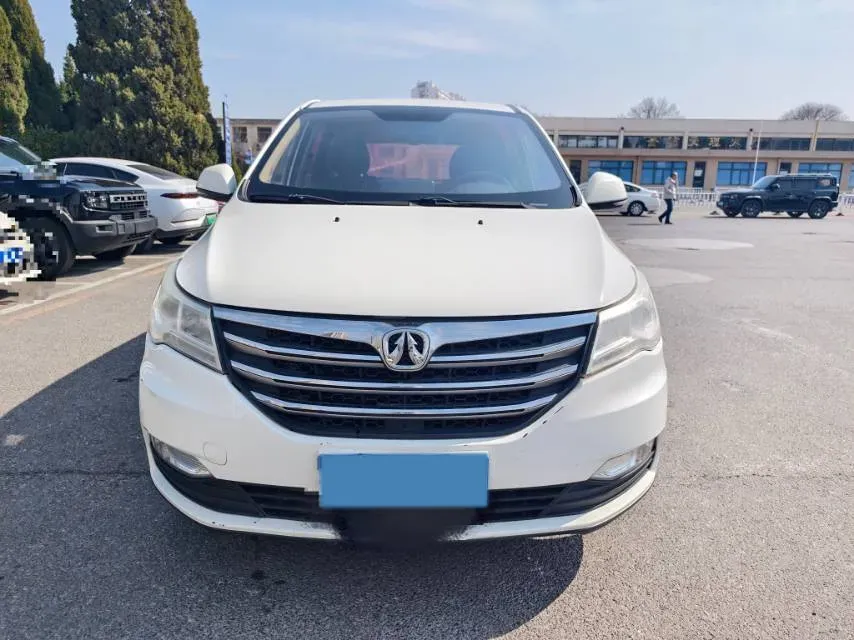 2017 BAIC WeiWang M50F 1.5L 116HP L4 5MT,autocango,china used car exporter,china ev exporter,chinese used car exporter,chinese used ev exporter