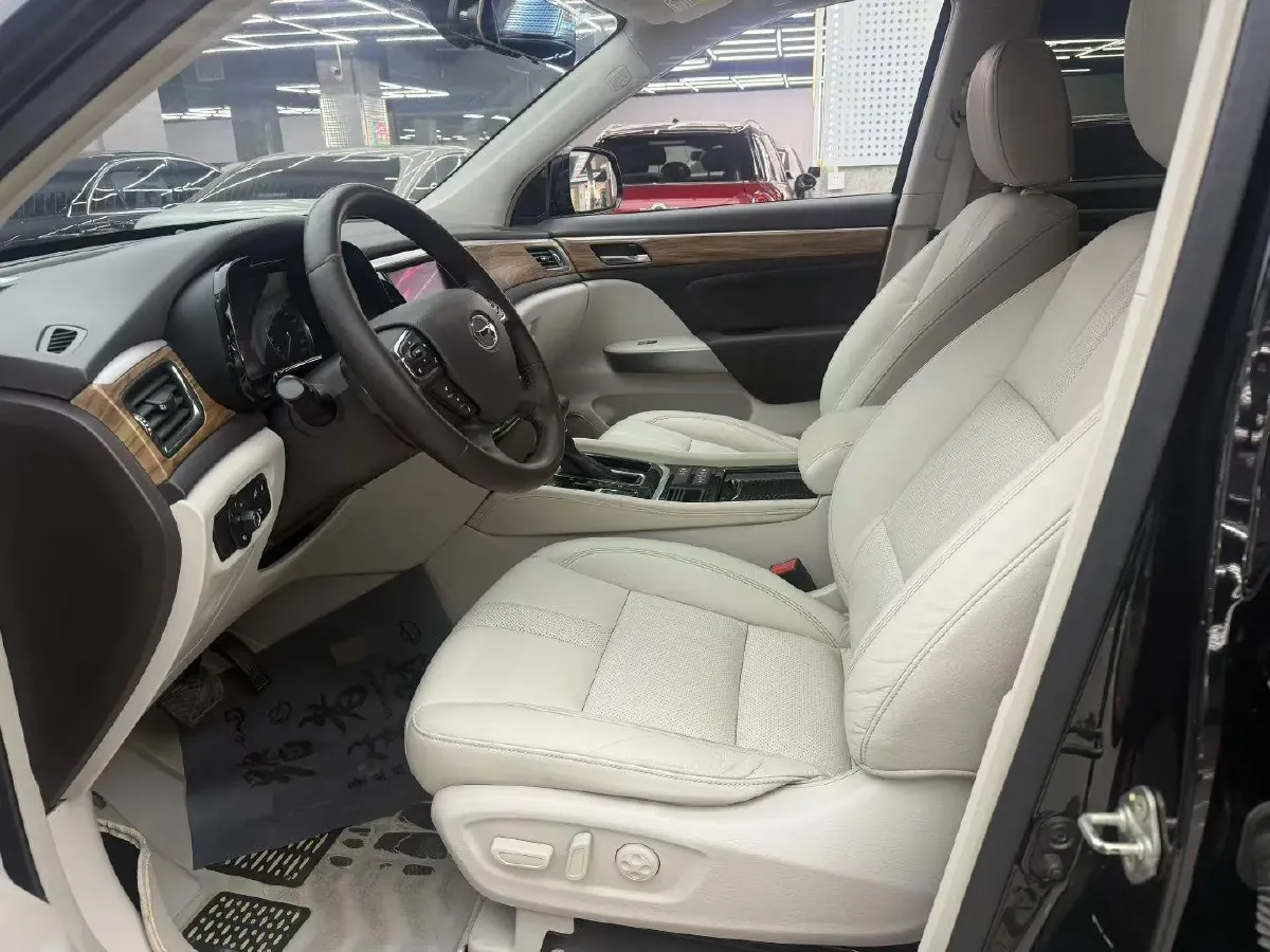 2017 GAC Trumpchi GS8 2.0T 201HP L4 6AT,autocango,china used car exporter,china ev exporter,chinese used car exporter,chinese used ev exporter