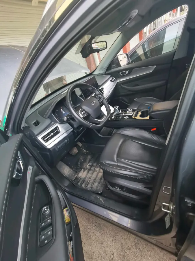 2021 Chery Tiggo 8 2.0T 254HP L4 7DCT,autocango,china used car exporter,china ev exporter,chinese used car exporter,chinese used ev exporter