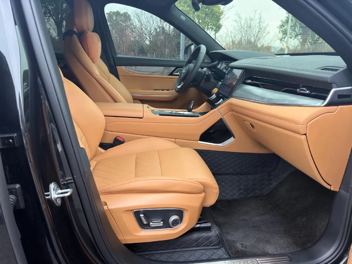 2024 LYNK&CO 09 2.0T 254HP L4 8AT,autocango,china used car exporter,china ev exporter,chinese used car exporter,chinese used ev exporter