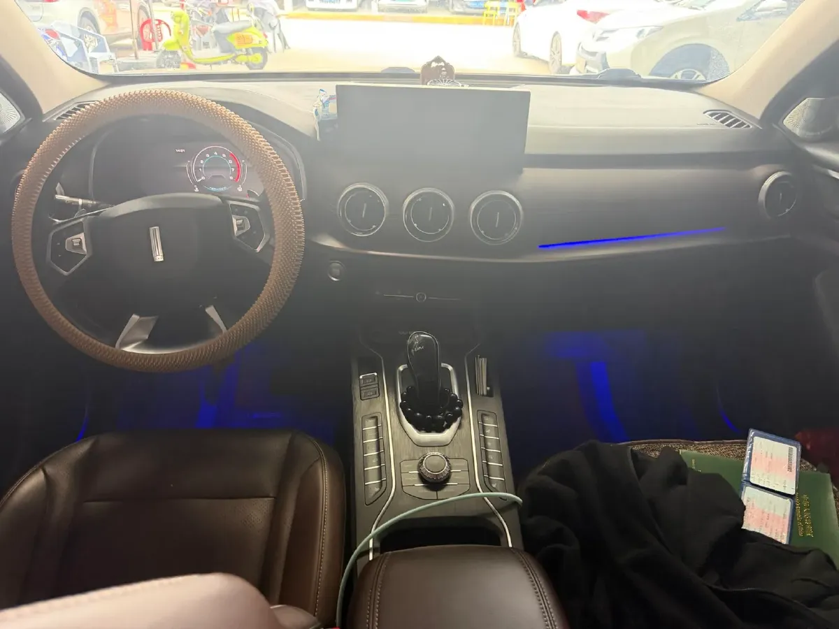 2020 WEY VV6 2.0T 227HP L4 7DCT,autocango,china used car exporter,china ev exporter,chinese used car exporter,chinese used ev exporter