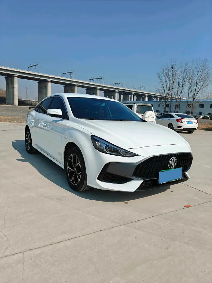 2023 MG 5 1.5L 129HP L4 5MT,autocango,china used car exporter,china ev exporter,chinese used car exporter,chinese used ev exporter