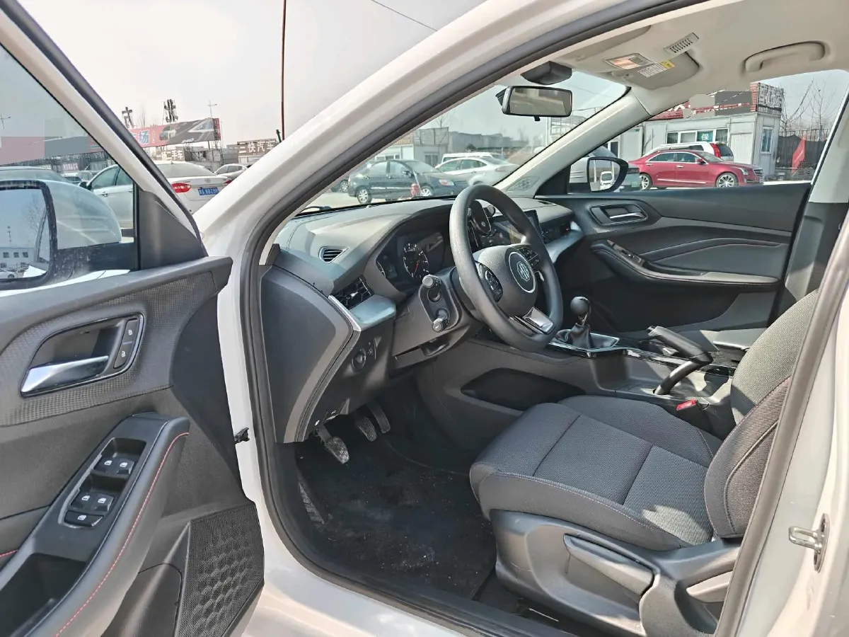 2023 MG 5 1.5L 129HP L4 5MT,autocango,china used car exporter,china ev exporter,chinese used car exporter,chinese used ev exporter