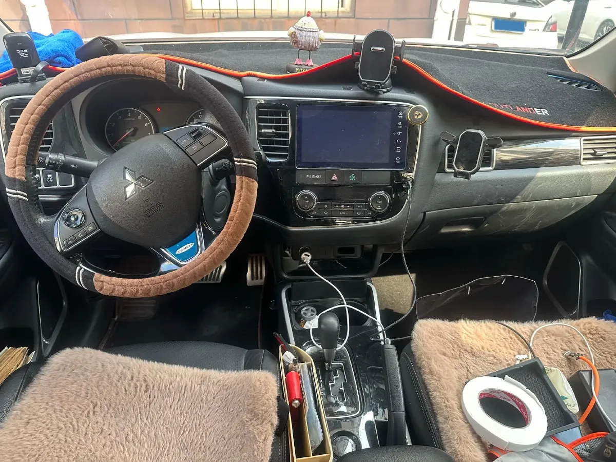 2018 Mitsubishi Outlander 2.0L 166HP L4 CVT,autocango,china used car exporter,china ev exporter,chinese used car exporter,chinese used ev exporter