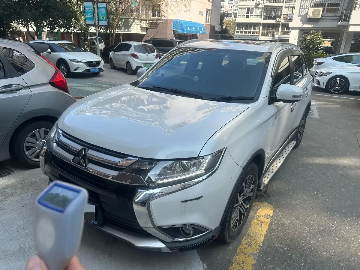 2018 Mitsubishi Outlander 2.0L 166HP L4 CVT,autocango,china used car exporter,china ev exporter,chinese used car exporter,chinese used ev exporter