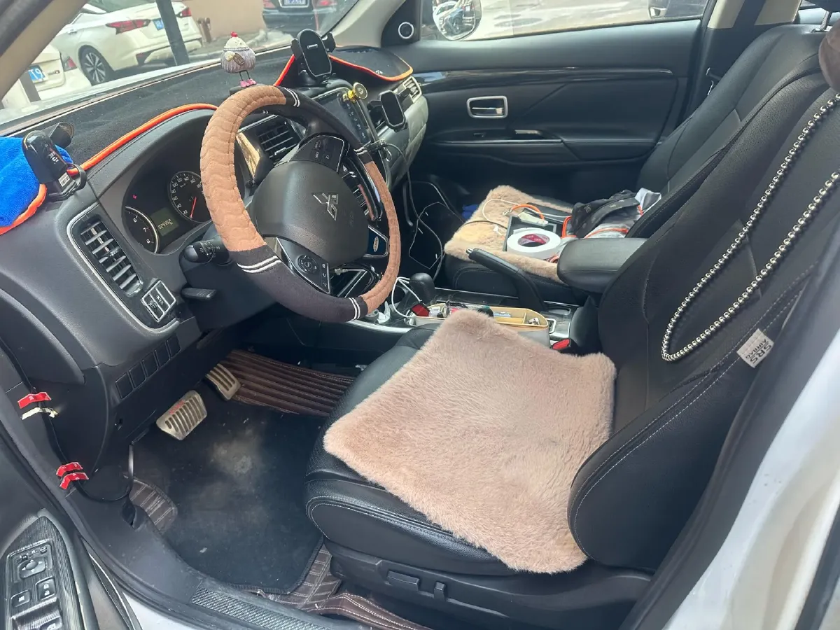 2018 Mitsubishi Outlander 2.0L 166HP L4 CVT,autocango,china used car exporter,china ev exporter,chinese used car exporter,chinese used ev exporter