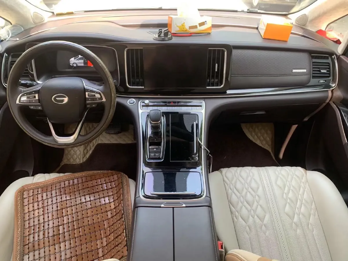 2021 GAC Trumpchi M8 2.0T 252HP L4 8AT,autocango,china used car exporter,china ev exporter,chinese used car exporter,chinese used ev exporter