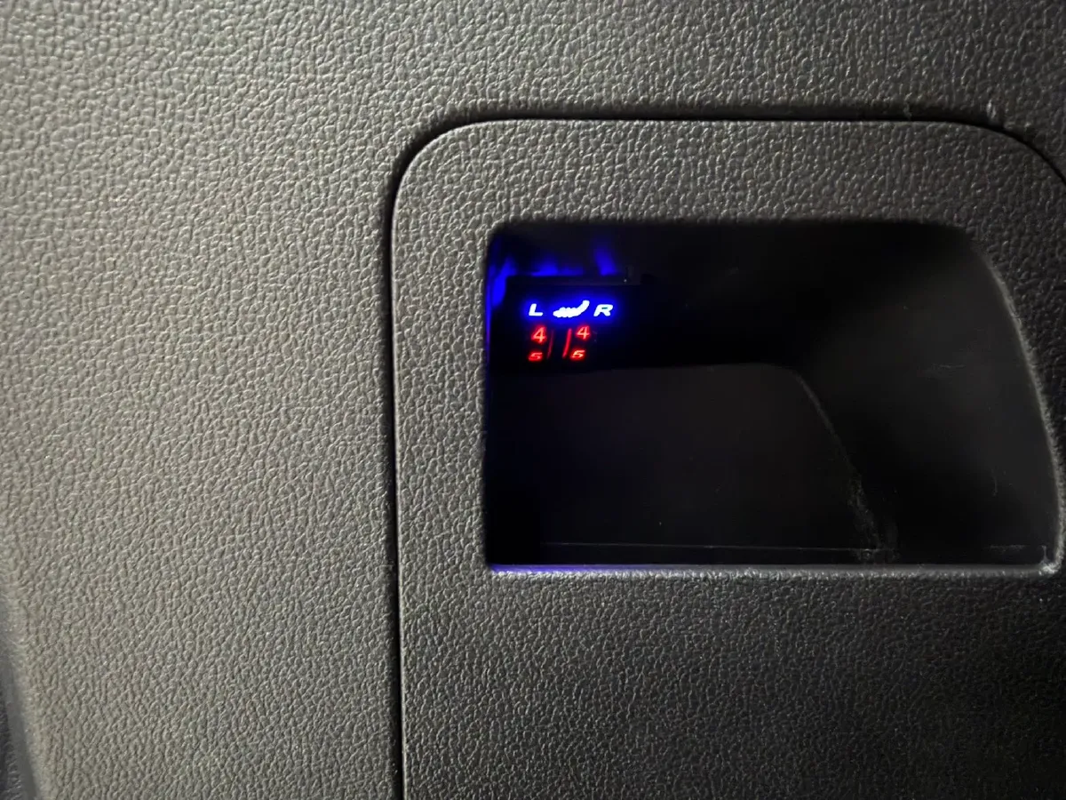 2021 Haval M6 1.5T 150HP L4 7DCT,autocango,china used car exporter,china ev exporter,chinese used car exporter,chinese used ev exporter