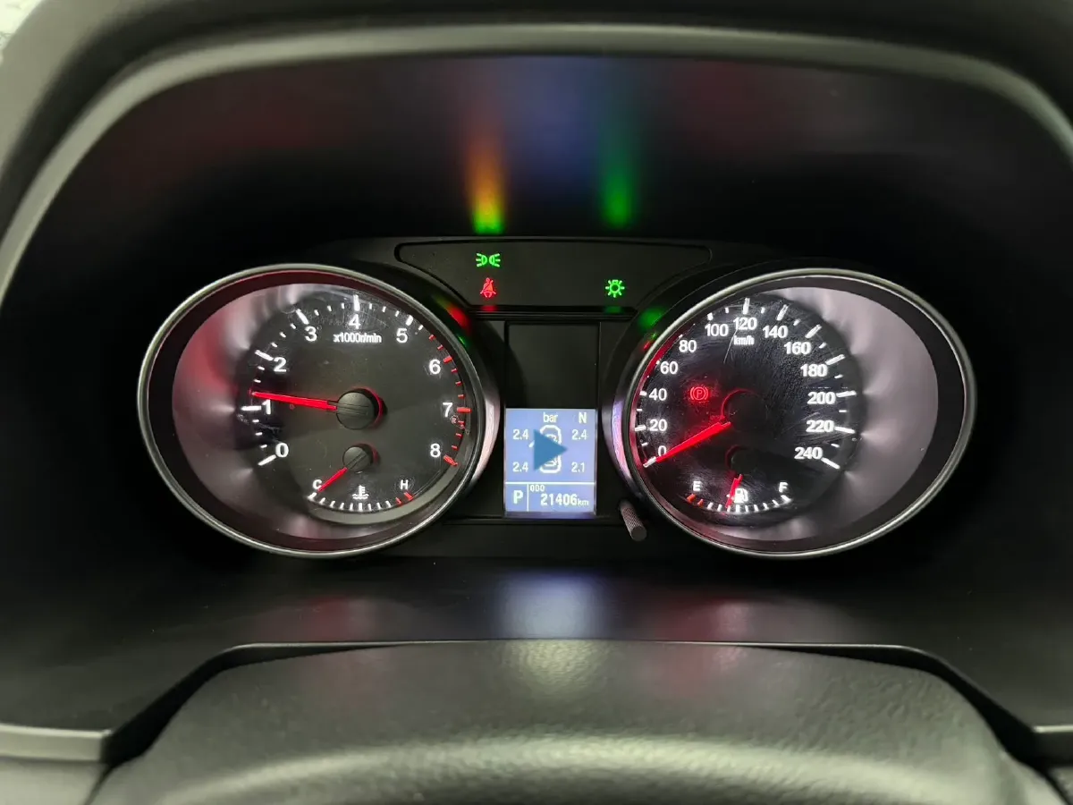 2021 Haval M6 1.5T 150HP L4 7DCT,autocango,china used car exporter,china ev exporter,chinese used car exporter,chinese used ev exporter