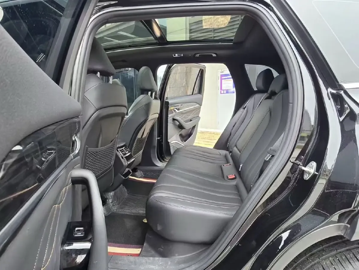 2024 Geely Monjaro 2.0T 218HP L4 7DCT,autocango,china used car exporter,china ev exporter,chinese used car exporter,chinese used ev exporter