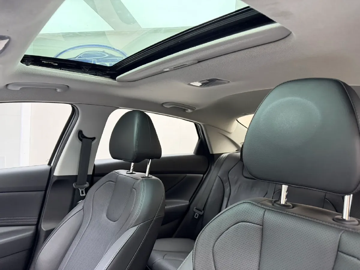 2021 Hyundai Elantra 1.5L 115HP L4 CVT,autocango,china used car exporter,china ev exporter,chinese used car exporter,chinese used ev exporter