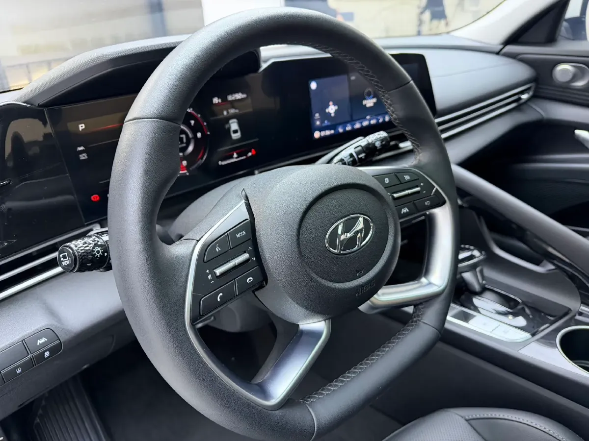 2021 Hyundai Elantra 1.5L 115HP L4 CVT,autocango,china used car exporter,china ev exporter,chinese used car exporter,chinese used ev exporter