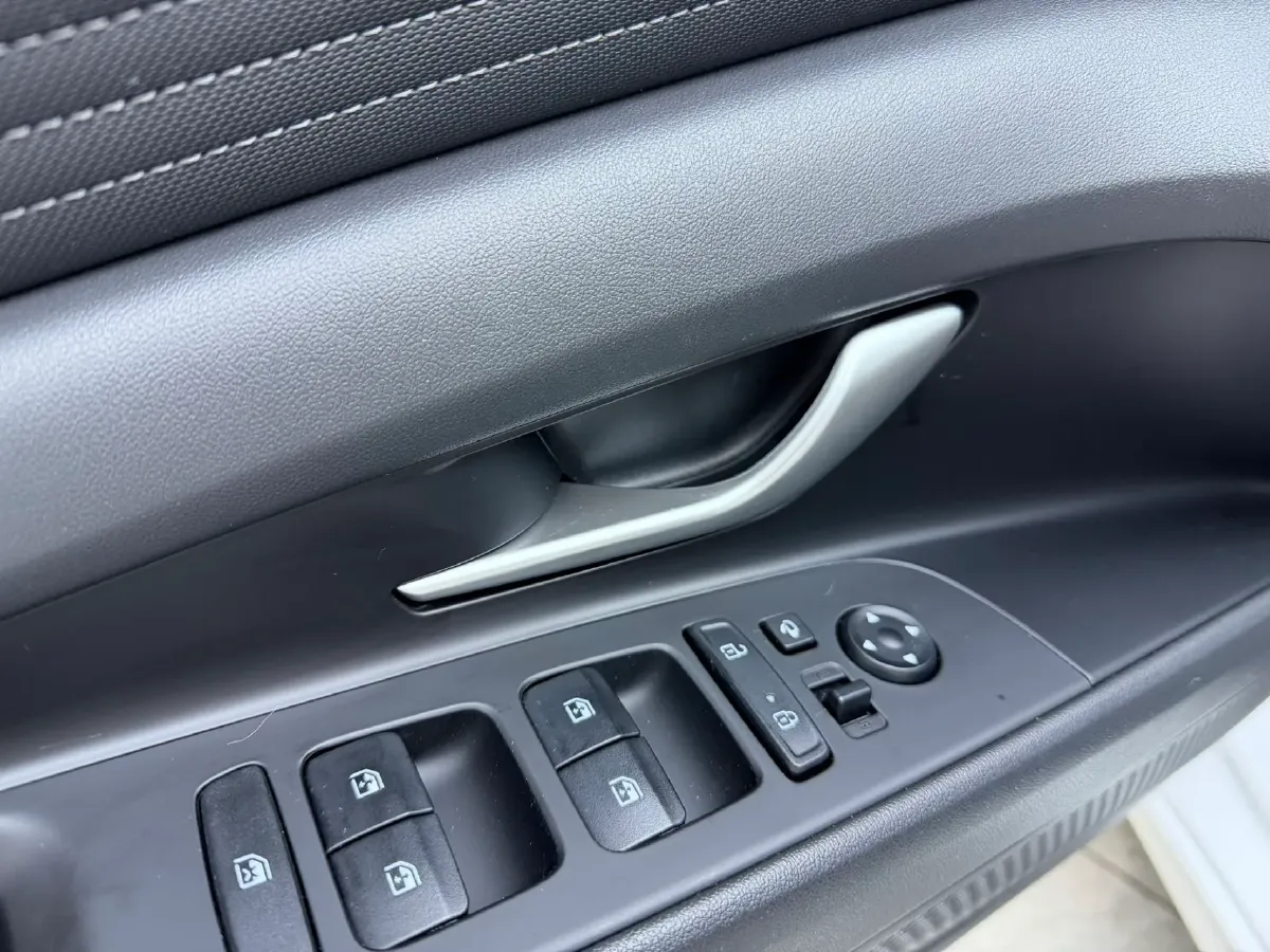 2021 Hyundai Elantra 1.5L 115HP L4 CVT,autocango,china used car exporter,china ev exporter,chinese used car exporter,chinese used ev exporter