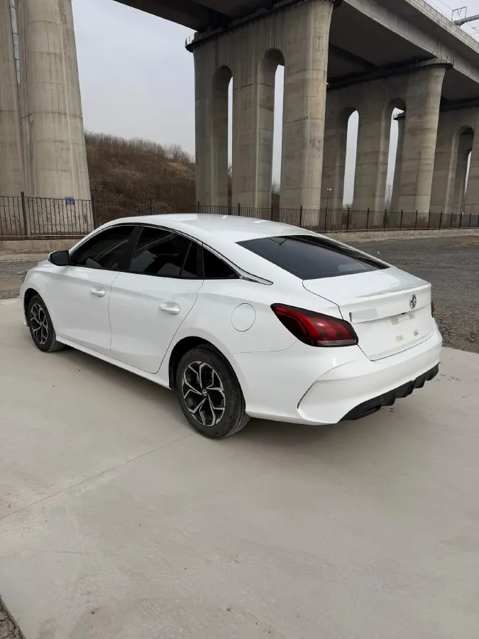 2023 MG 5 1.5L 129HP L4 5MT,autocango,china used car exporter,china ev exporter,chinese used car exporter,chinese used ev exporter