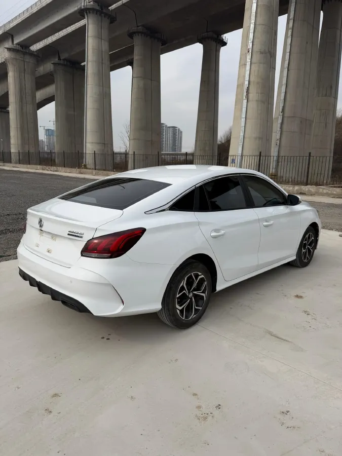 2023 MG 5 1.5L 129HP L4 5MT,autocango,china used car exporter,china ev exporter,chinese used car exporter,chinese used ev exporter