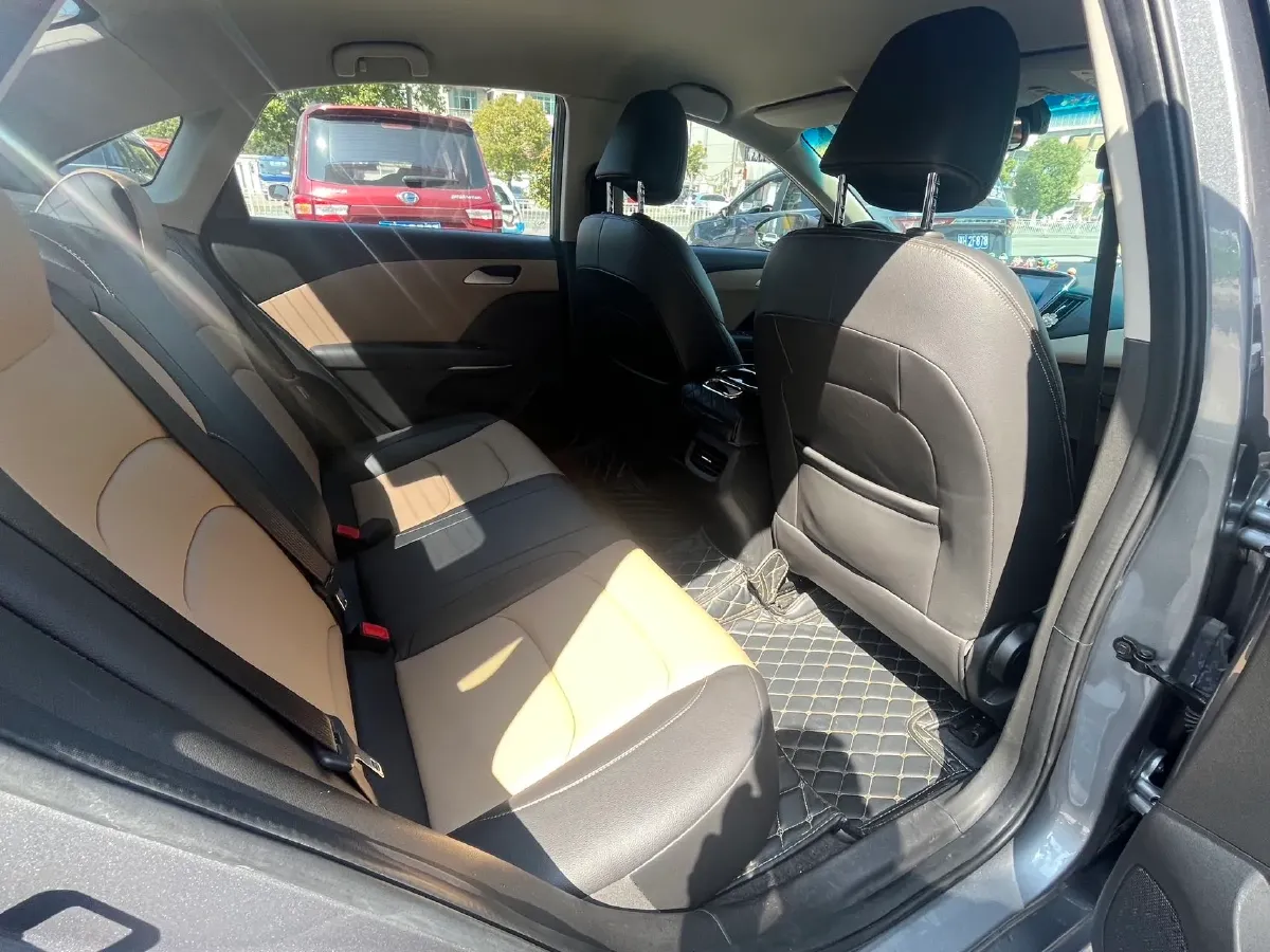 2020 Chevrolet Monza 1.5L 113HP L4 6AT,autocango,china used car exporter,china ev exporter,chinese used car exporter,chinese used ev exporter