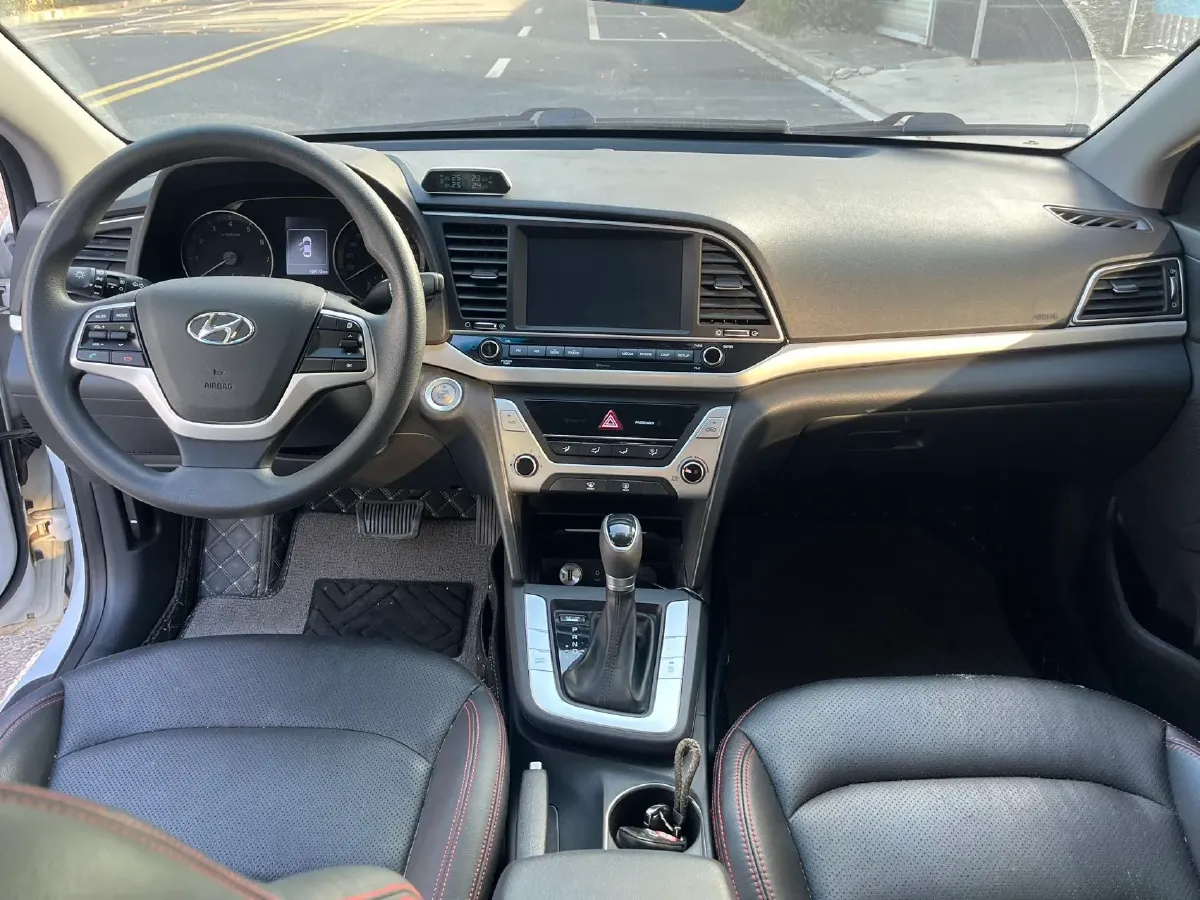 2016 Hyundai Elantra 1.6L 130HP L4 6AT,autocango,china used car exporter,china ev exporter,chinese used car exporter,chinese used ev exporter