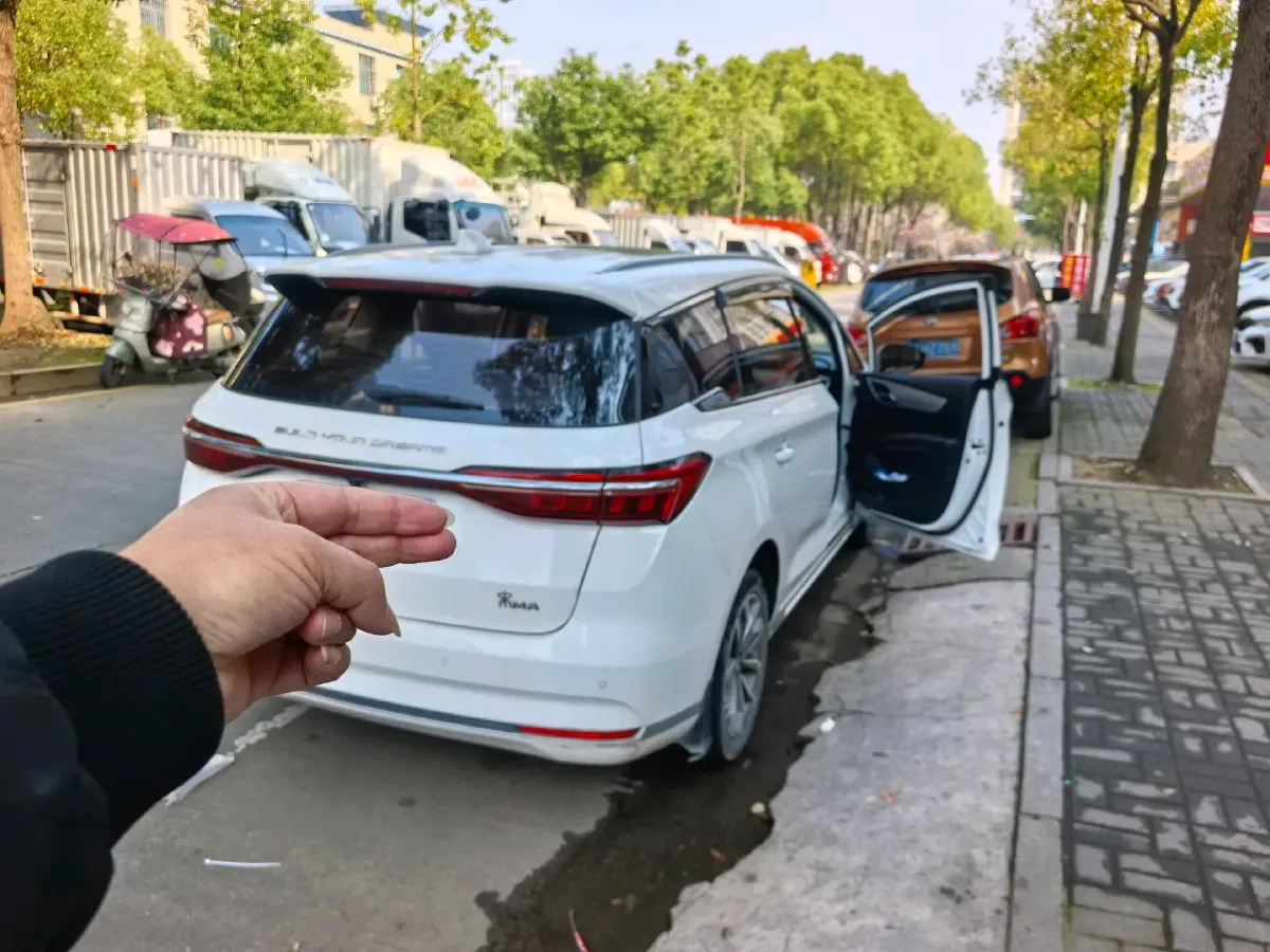 2021 BYD Song MAX 1.5T 160HP L4 6DCT,autocango,china used car exporter,china ev exporter,chinese used car exporter,chinese used ev exporter