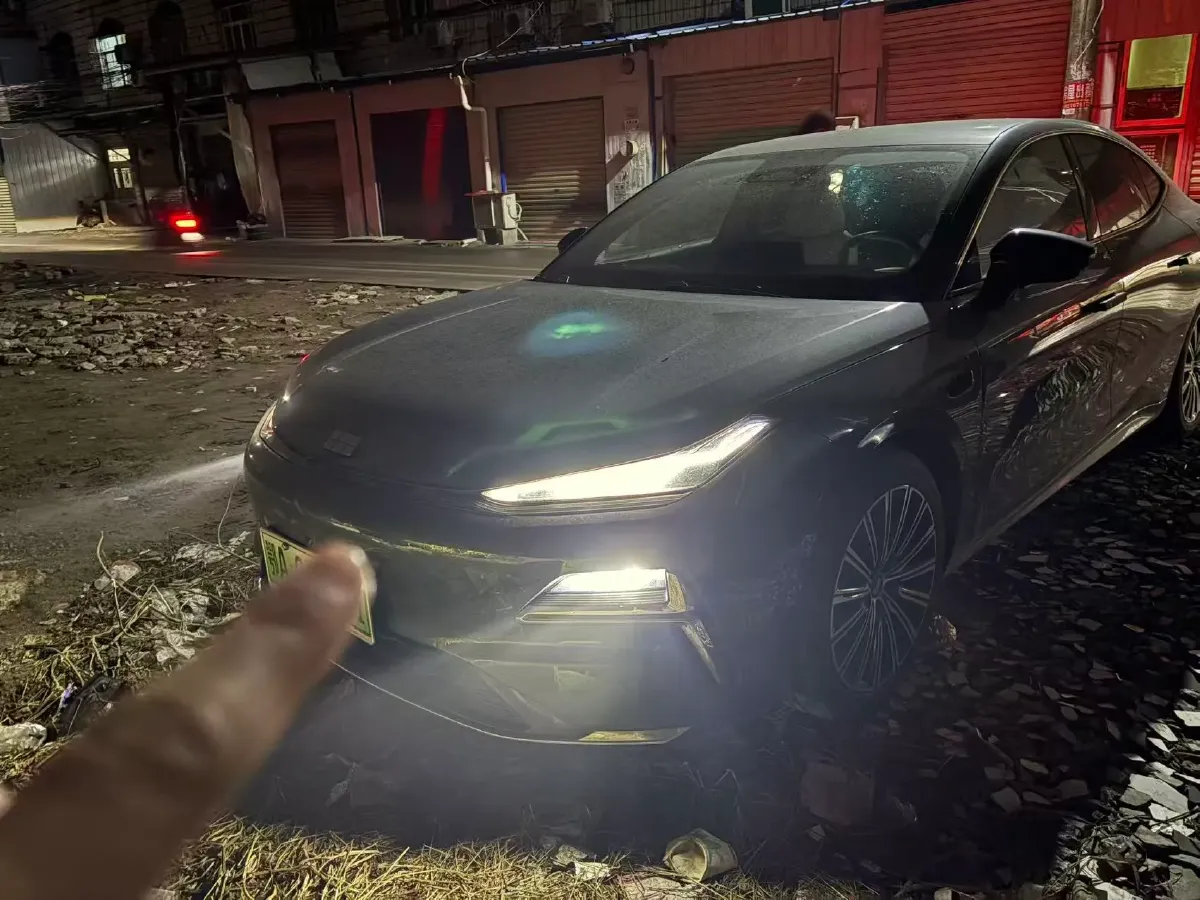 2025 Geely Galaxy Starshine 8 1.5L 112HP L4 1DHT PHEV,autocango,china used car exporter,china ev exporter,chinese used car exporter,chinese used ev exporter