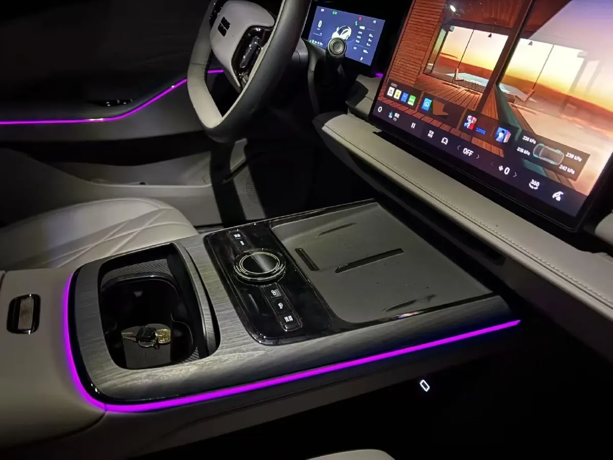 2025 Geely Galaxy Starshine 8 1.5L 112HP L4 1DHT PHEV,autocango,china used car exporter,china ev exporter,chinese used car exporter,chinese used ev exporter