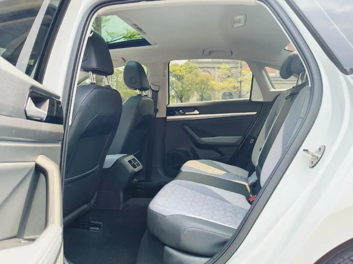 2023 Volkswagen Lavida 1.5T 160HP L4 7DCT,autocango,china used car exporter,china ev exporter,chinese used car exporter,chinese used ev exporter