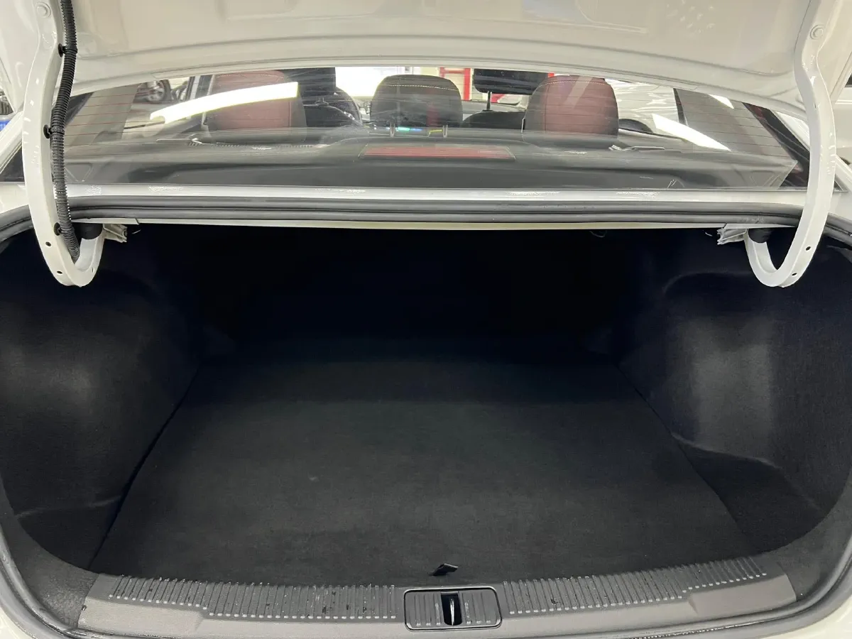 2021 Roewe i5 1.5L 120HP L4 CVT,autocango,china used car exporter,china ev exporter,chinese used car exporter,chinese used ev exporter