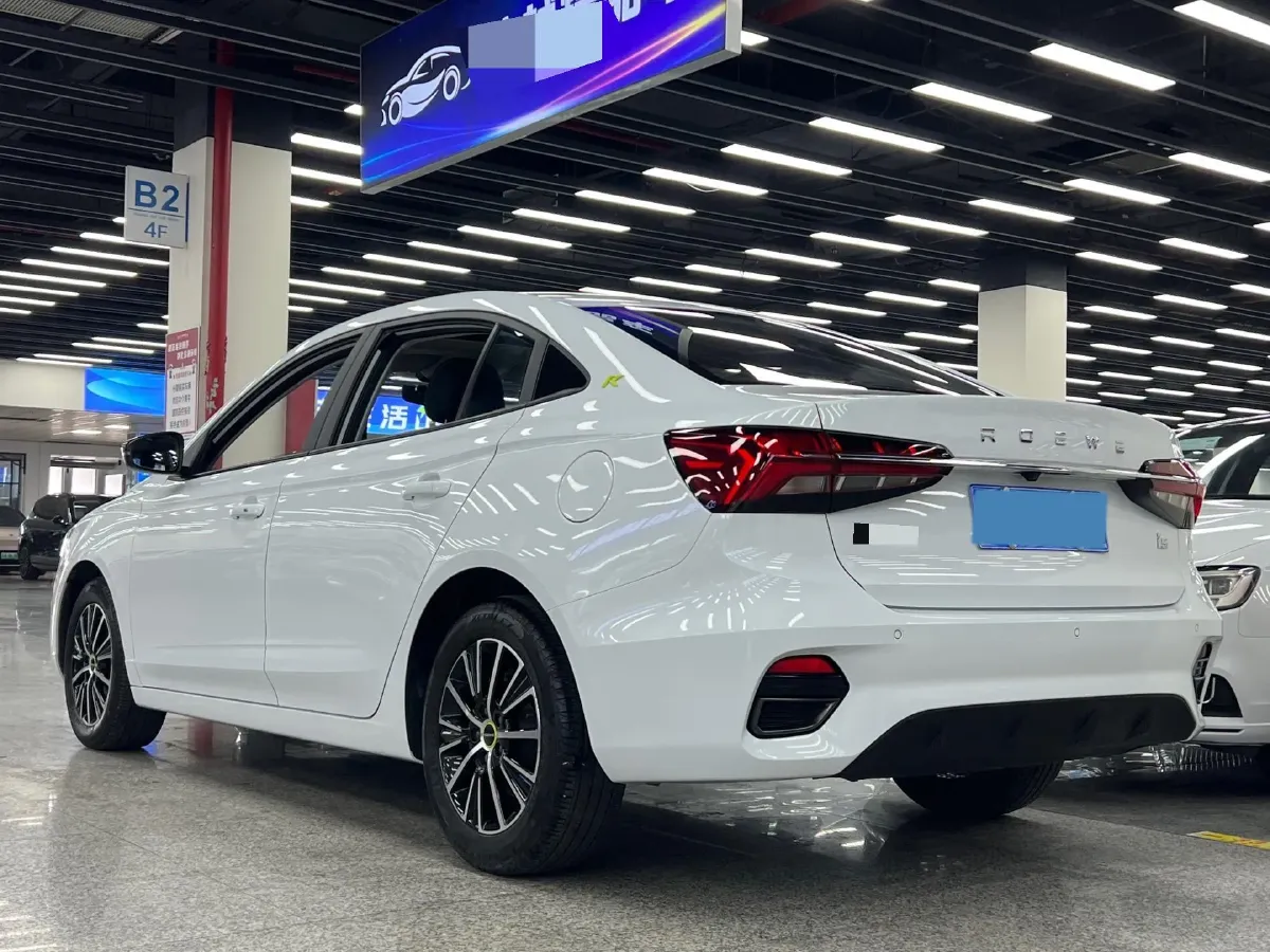 2021 Roewe i5 1.5L 120HP L4 CVT,autocango,china used car exporter,china ev exporter,chinese used car exporter,chinese used ev exporter