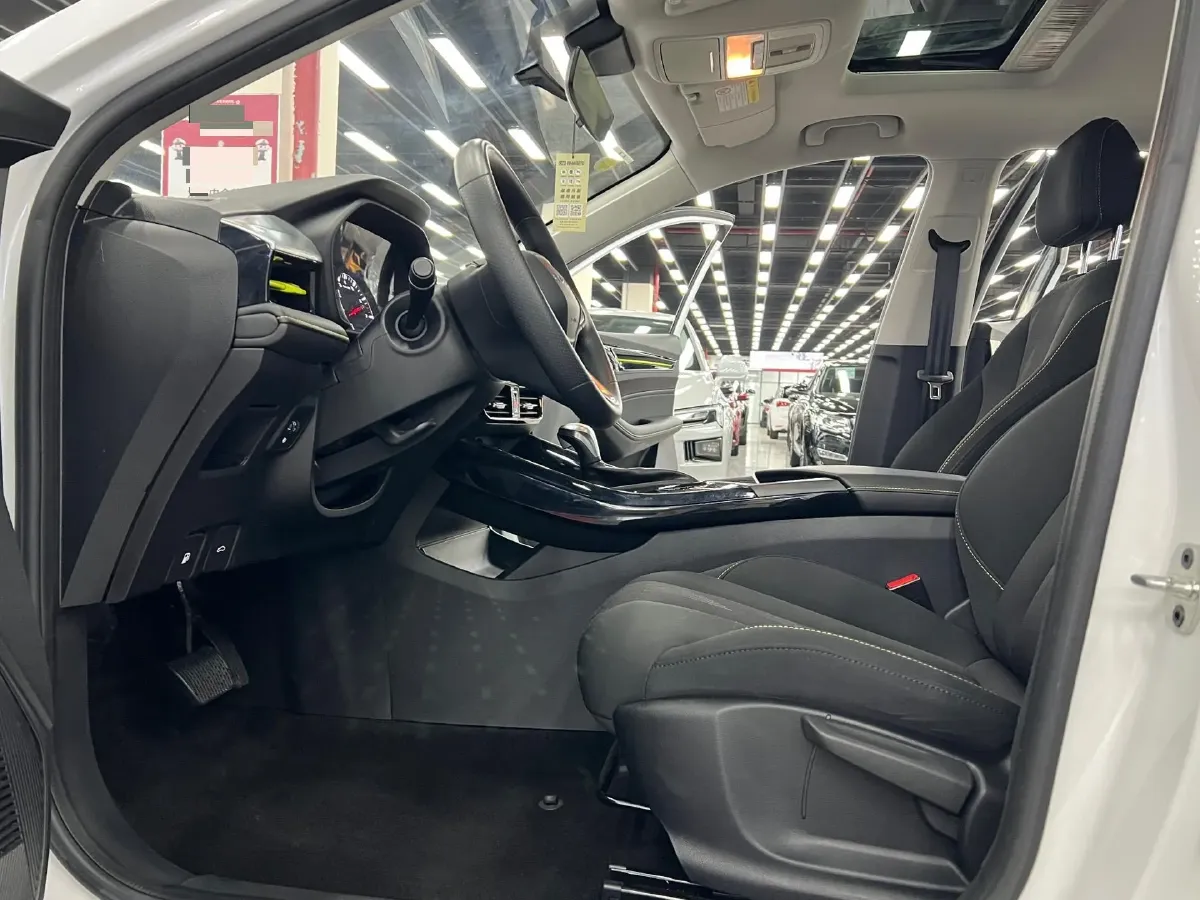 2021 Roewe i5 1.5L 120HP L4 CVT,autocango,china used car exporter,china ev exporter,chinese used car exporter,chinese used ev exporter