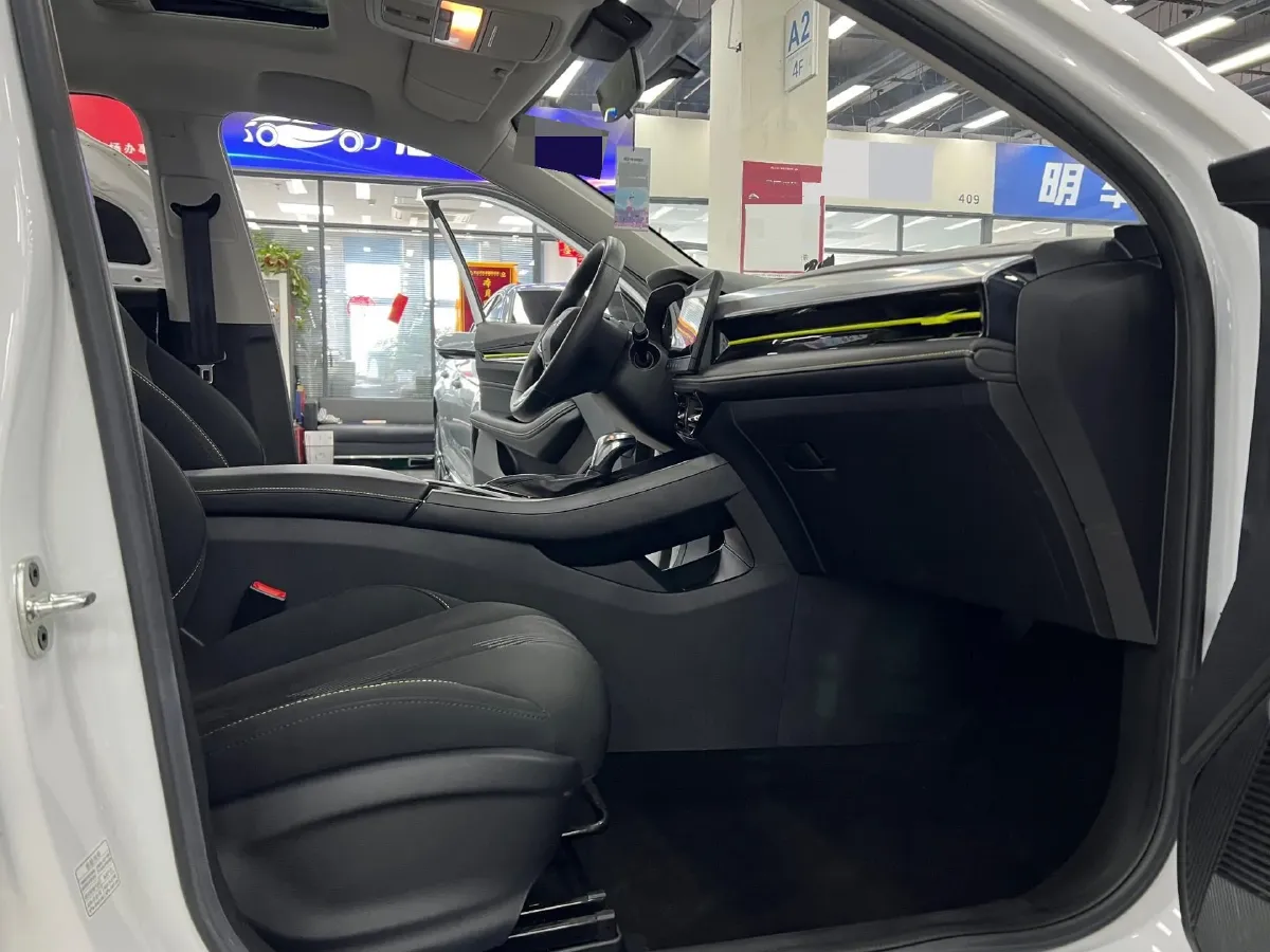 2021 Roewe i5 1.5L 120HP L4 CVT,autocango,china used car exporter,china ev exporter,chinese used car exporter,chinese used ev exporter