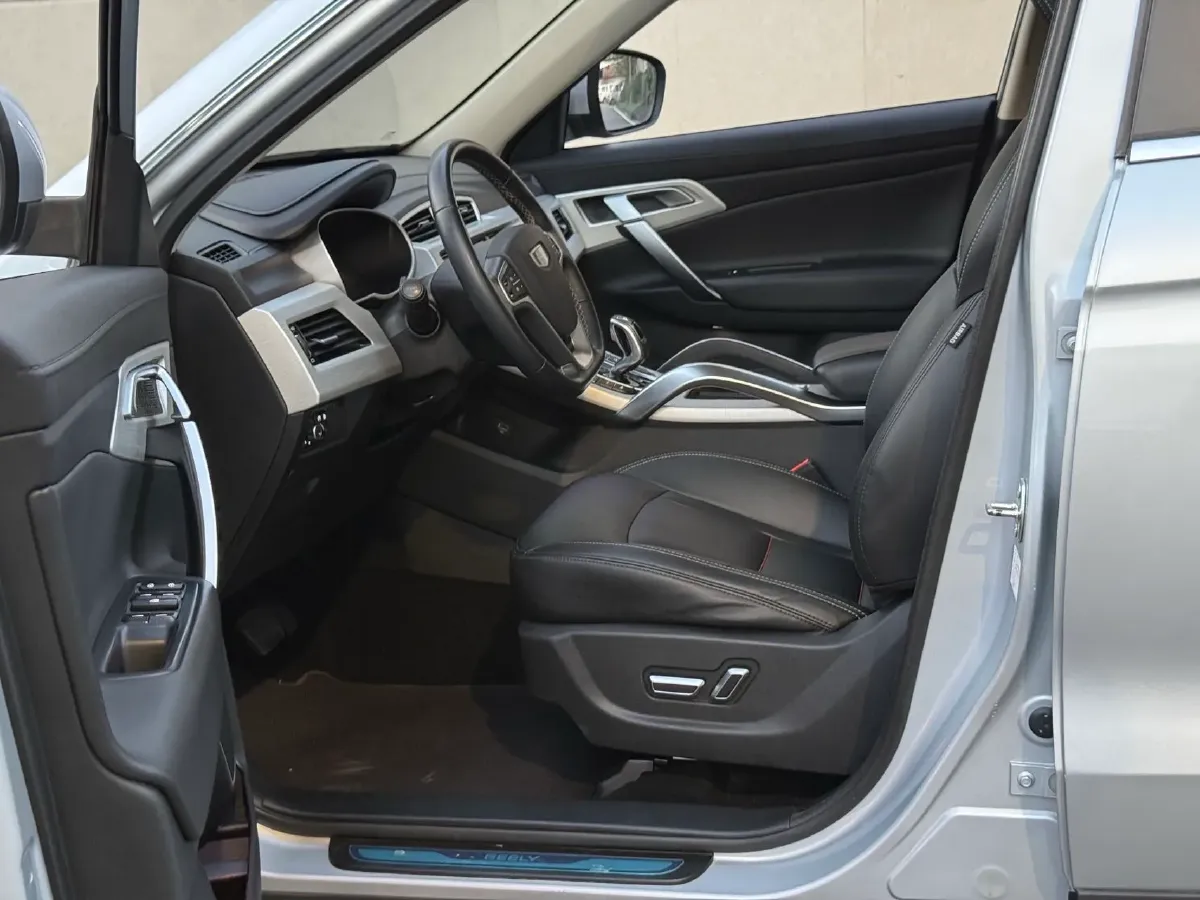 2020 Roewe i6 1.5T 169HP L4 7DCT,autocango,china used car exporter,china ev exporter,chinese used car exporter,chinese used ev exporter