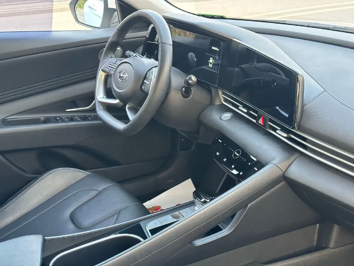 2022 Hyundai Elantra 1.5L 115HP L4 CVT,autocango,china used car exporter,china ev exporter,chinese used car exporter,chinese used ev exporter